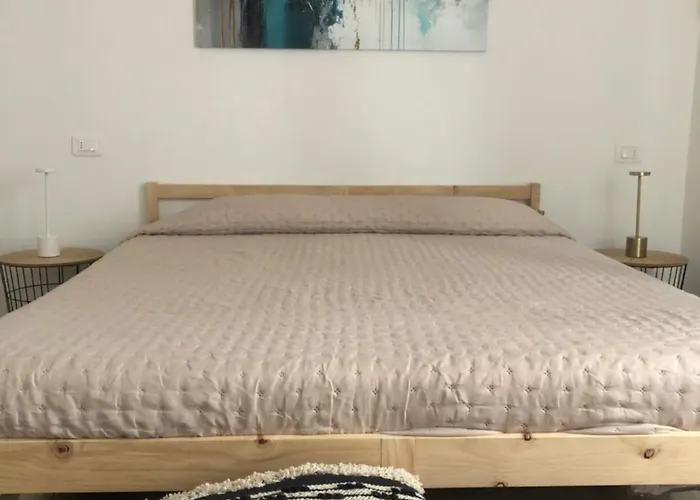 R&b Midora Montale 3*